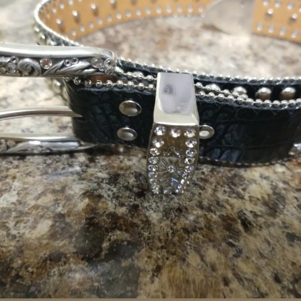 Nocona belt